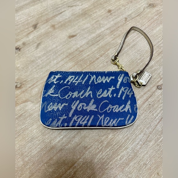 Coach Wristlet Navy & Gold - Picture 4 of 8